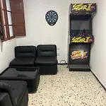 בית נופש Casa Toni Airport *